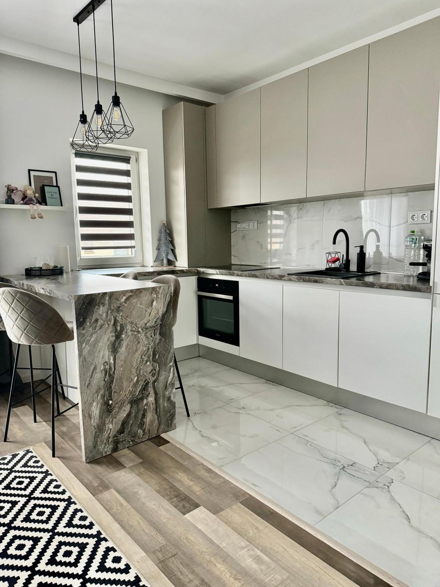 Velvet Studio Târgu-Mureş Εξωτερικό φωτογραφία